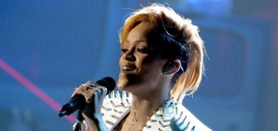 Rihanna - AMA 2009